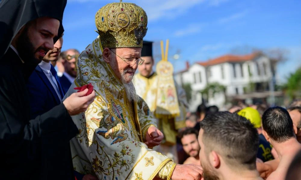 Η ελληνορθόδοξη μειονότητα στην Τουρκία αντιμετωπίζει τον κίνδυνο εξαφάνισης-Το ίδιο επιχειρούν και στα νησιά μας με τους μετανάστες